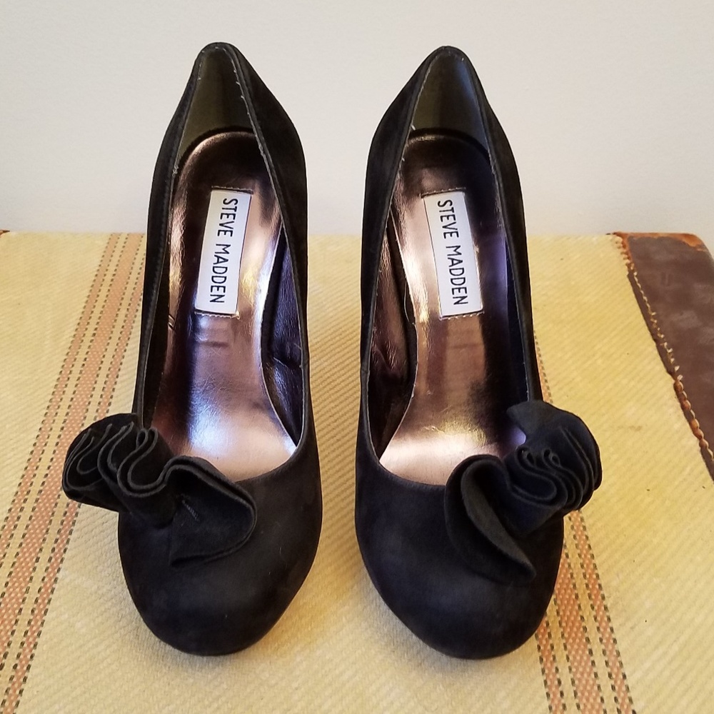 STEVE MADDEN Ruffled Black Suede Platform Heels - Picture 2 of 7